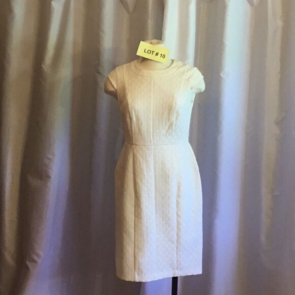 Off white dress in size 4 in basket weave design by WORTHINGTON - Picture 2 of 12
